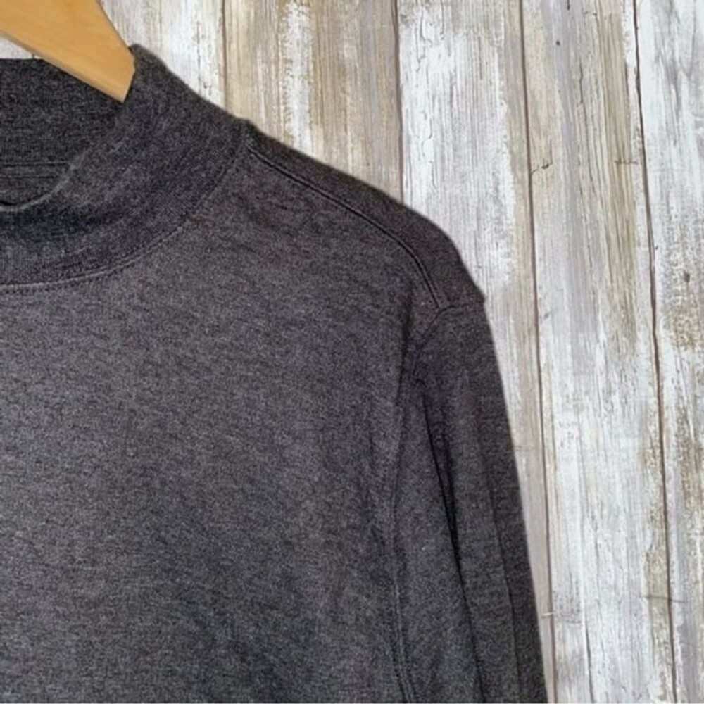 NWT St. John Grey Slim Fit Legacy Mockneck Tee - Picture 5 of 6